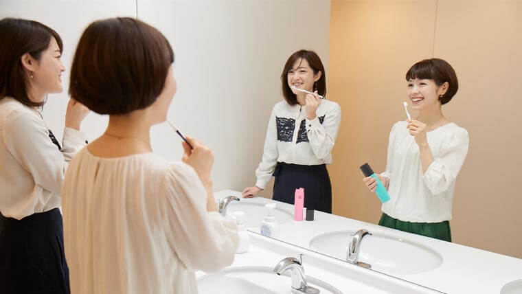 いいこといっぱい!オフィスで「昼歯みがき」を始めよう