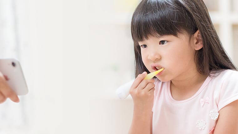 子どもが歯みがきを嫌がる原因って!?「IoTハブラシ」で楽しく歯みがきのおけいこ