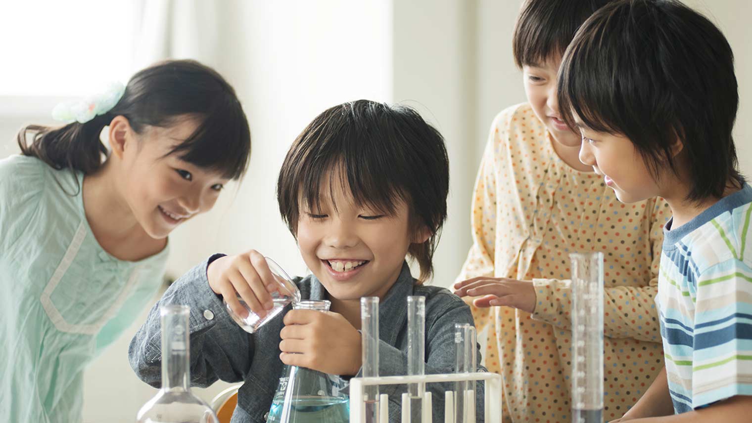 最短半日で完成！自由研究のおすすめ実験「洗剤で服の汚れが落ちる仕組み」