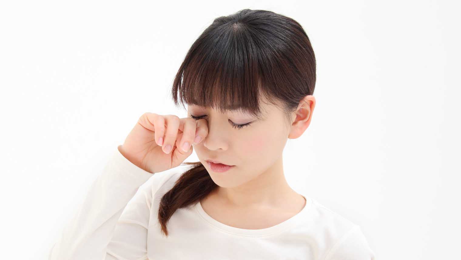 目がかゆい時はどうしたらいい？「目のかゆみ」の原因と対処法・予防法
