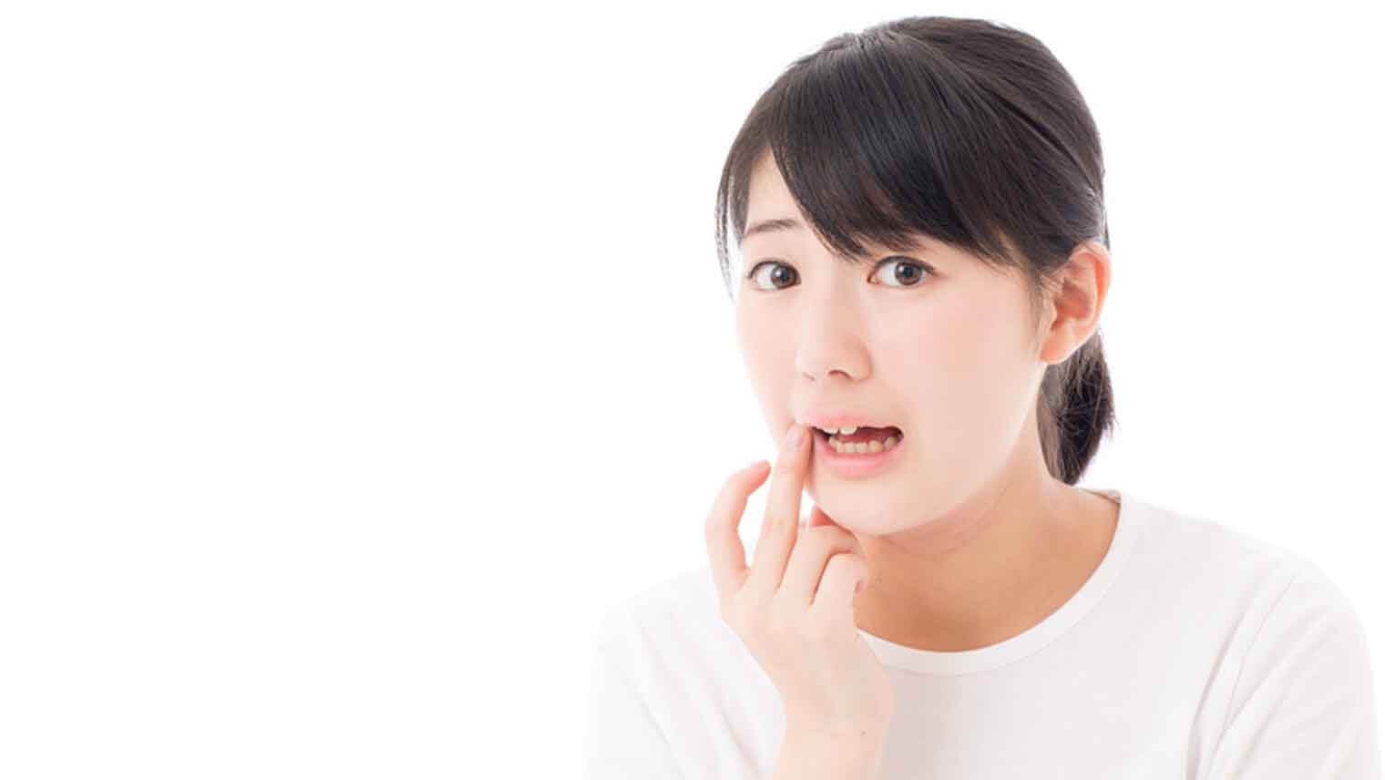 歯ぐきの出血は歯周病のサイン！ストレスなどで20代女性に起こる歯ぐき不調