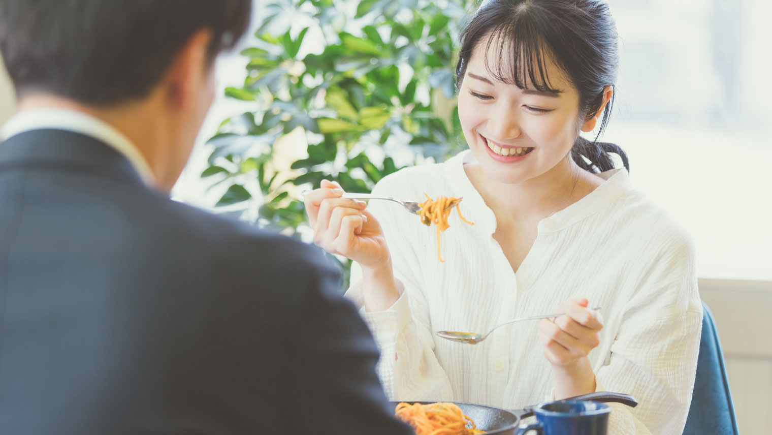 白い服が汚れた時の応急処置と、泥汚れやシミを落とす白い服のお洗濯のコツ