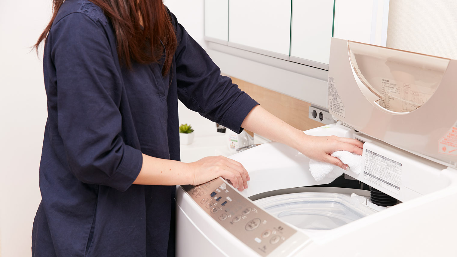 洗濯機の糸くずフィルター・乾燥フィルターと、柔軟剤投入口のお掃除方法 Lidea(リディア) by LION