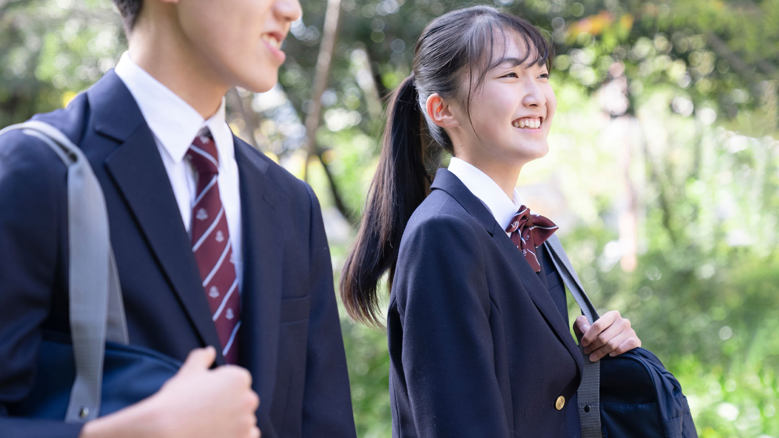 実は水洗いが効果的！制服・スーツの「テカリ」の上手な対処方法