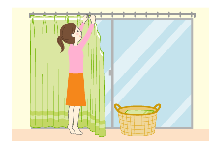 薄手のカーテンは、カーテンレールに干すと、カーテン自体の重さで全体のしわが伸びて、キレイに仕上がるだけでなく、干す場所もとりません。