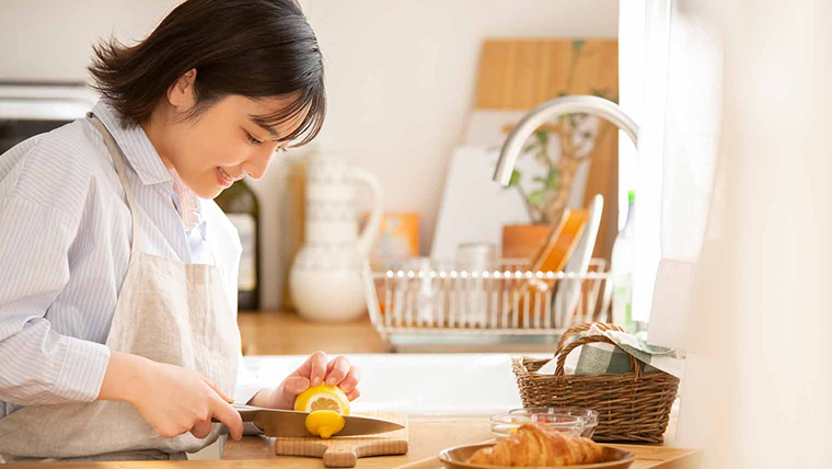 時短も節約も叶える一人暮らしの自炊のコツは？無理なく続けるポイントを紹介